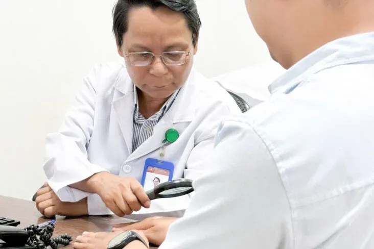 Mụn trứng cá — Nguyên nhân, các loại mụn và cách điều trị